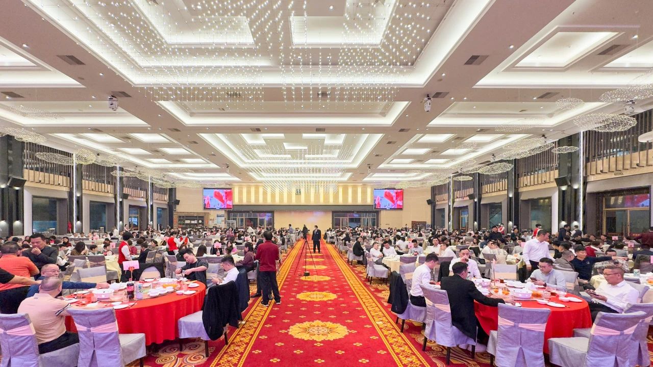 拓路前行·領跑未來 | 集團2023年度總結會暨2024迎新晚會圓滿結束！(圖14)