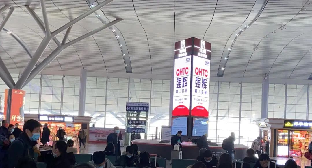 開年“第一炮”！绿巨人黄色视频高鐵廣告開啟“霸屏”模式！(圖9)